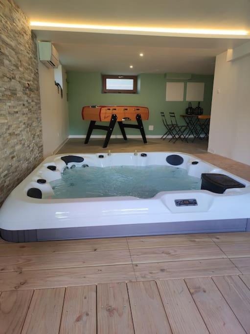 Gite Papillon 6 A14 Personnes - Jacuzzi Gérardmer Εξωτερικό φωτογραφία